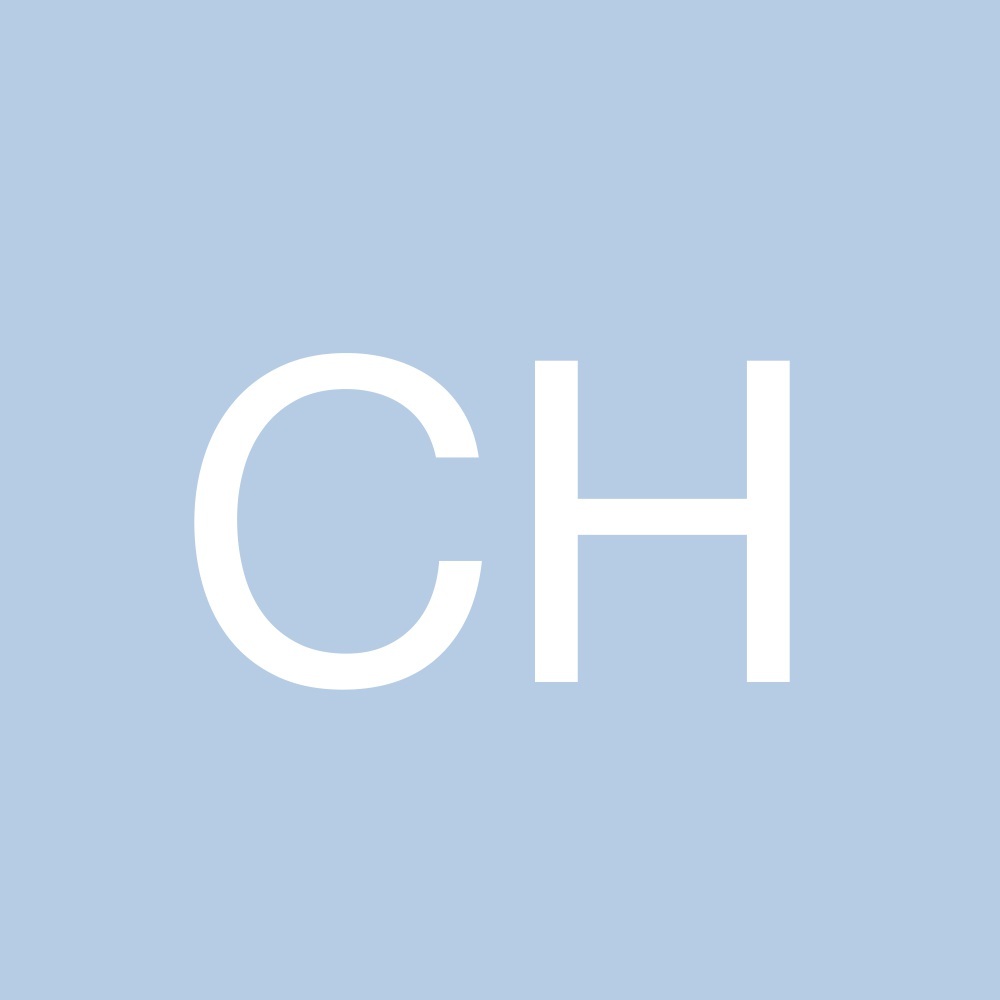 Meet your Posher, Chrystal